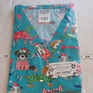 NWT uniform top 2XL Christmas